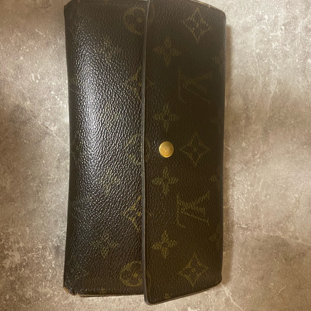Authentic Louis Vuitton wallet